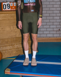 green bib short
